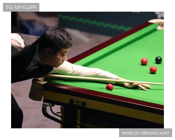 斯诺克比赛设备维护团队专业工作保障赛事进行