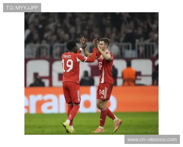 拜仁角球战术配合精妙，日韩后卫连线打破场上平衡